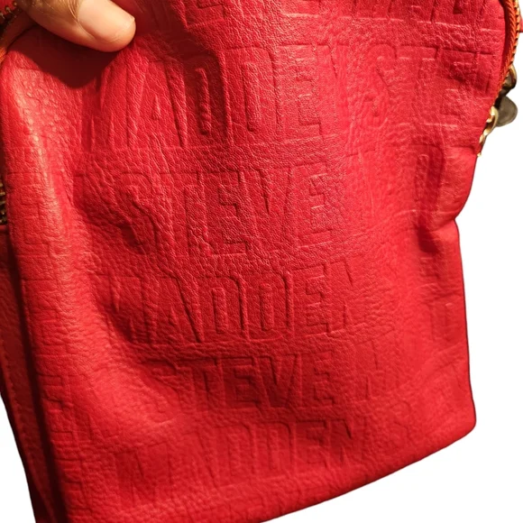 Steve Madden Messenger Bag In Red & Black with Gold Accents - Picture 4 of 13